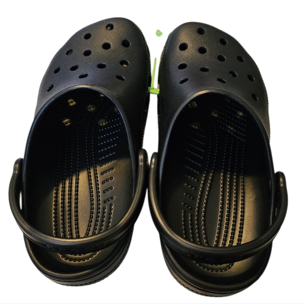 CROCS Classic Clogs Water Friendly Black Unisex Men's Size 7 Women's Size 9 NEW - Picture 3 of 4